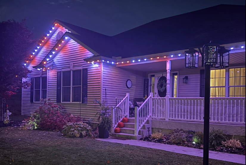 Holiday lighting by Niagara ClearView Services