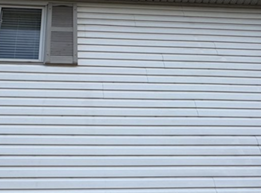 Vinyl Siding Cleaning by Niagara ClearView Services